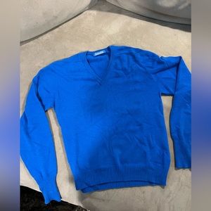 VINTAGE CASHMERE SWEATER 💙 SPINMAKER